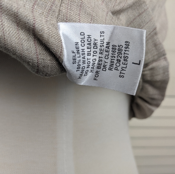 618 Six One Eight | Cropped Linen Blouse - Picture 5 of 7